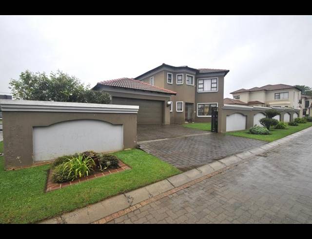 3 BEDROOM HOUSE FOR SALE IN SONNEVELD